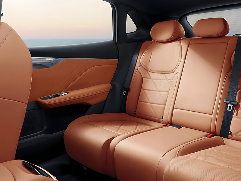 Car interior foot mat cutting machine