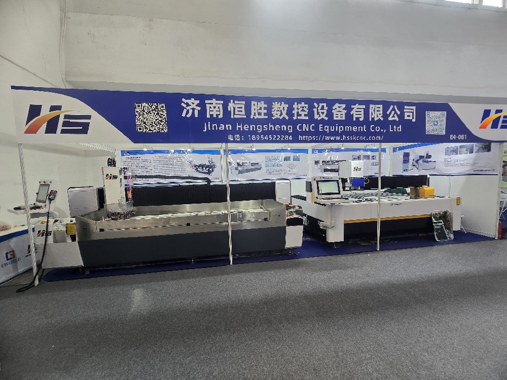 Hengsheng CNC shines with innovative technology at the 13th China Glass Exhibition, empowering glass